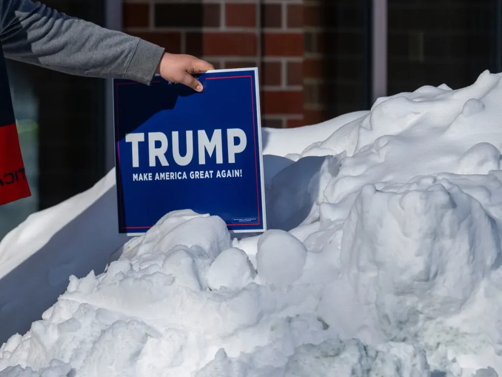 Trump keeps lead as Iowa Republicans prepare for caucuses in brutal cold Trump keeps lead as Iowa Republicans prepare for caucuses in brutal cold