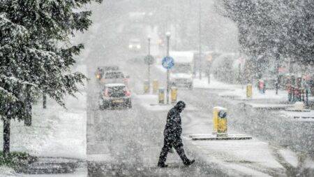 Map shows where heavy snowfall is forecasted as -2C temperatures freeze UK