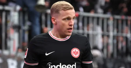 Manchester United’s Donny van de Beek suffers humiliating blow while on loan at Frankfurt