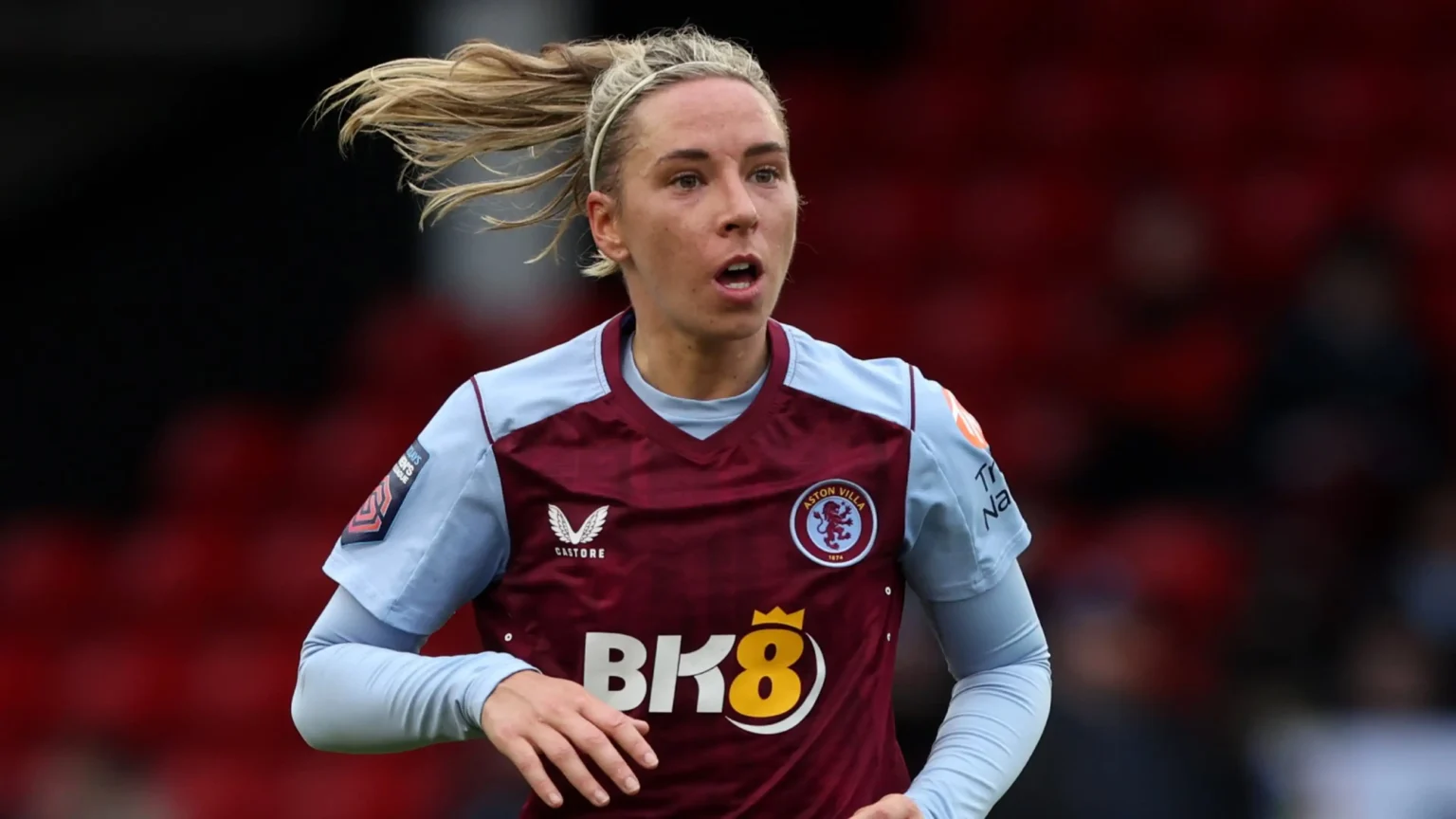 WSL round-up: City beat Chelsea, Arsenal back in title race & Nobbs wonder strike gives Villa much-needed win