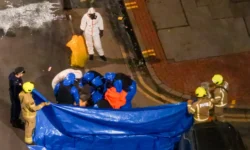 Man armed with ‘unknown substance’ threatens passengers on London bus