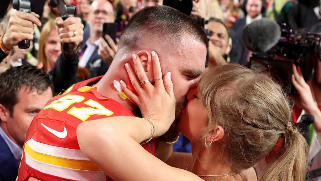 Travis Kelce pens emotional tribute to Kansas City Chiefs fans after ‘heartbreaking’ parade shooting Travis Kelce pens emotional tribute to Kansas City Chiefs fans after ‘heartbreaking’ parade shooting