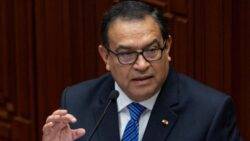 Alberto Otárola: Peru PM resigns after recording with woman leaked
