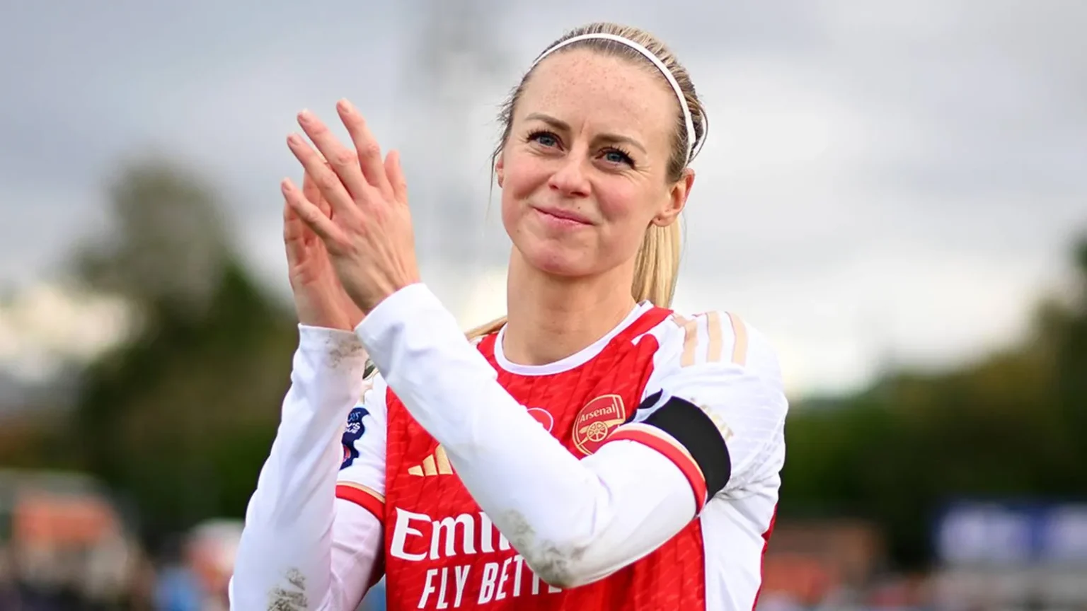 Arsenal star Amanda Ilestedt to step away from football after announcing pregnancy