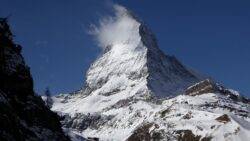 Five skiers found dead and one missing in Swiss Alps