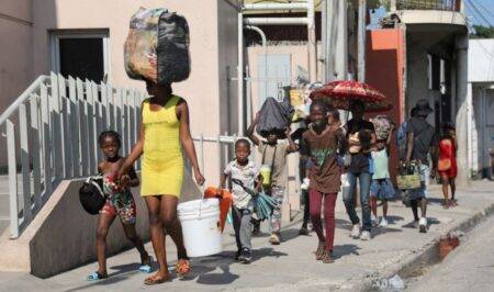 Haiti gangs: tens of thousands flee violence