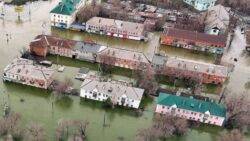 Russia floods: Record water levels threaten Orenburg city