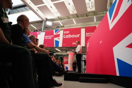 Labour councillors resign - Labour councillors quit party
