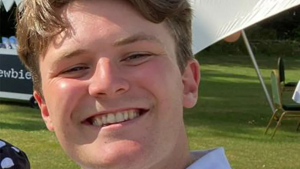 Soldier, 25, found trapped under boat with ropes around body suffered ‘violent or unnatural’ death Soldier, 25, found trapped under boat with ropes around body suffered ‘violent or unnatural’ death