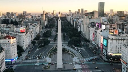 Argentines strike against spending cuts