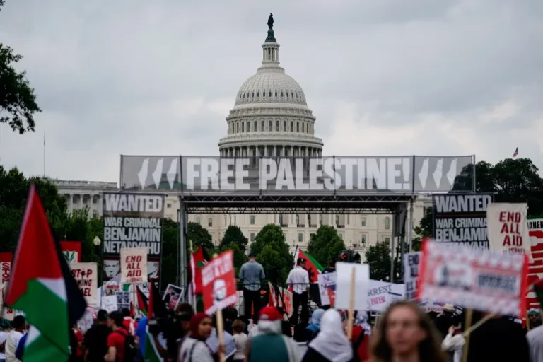 As US Congress cheered for Netanyahu, protesters gathered to denounce him