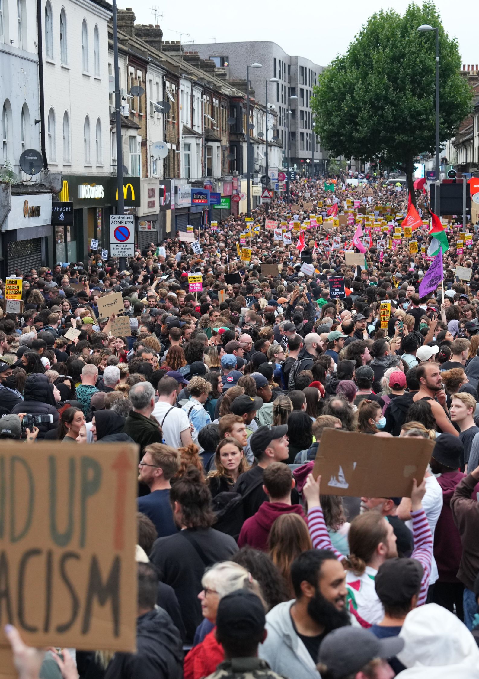 ‘Tens of thousands of anti-racism protesters protect UK’ - Paper Talk