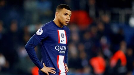 Kylian Mbappé to take legal action against PSG over unpaid salary