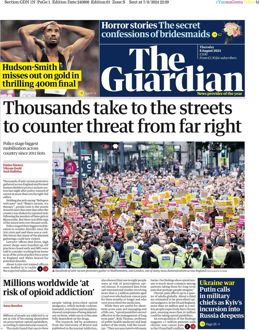 The Guardian - Thousands take to the streets to counter threat from far right 
