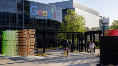 US judge orders Google to open app store to rivals