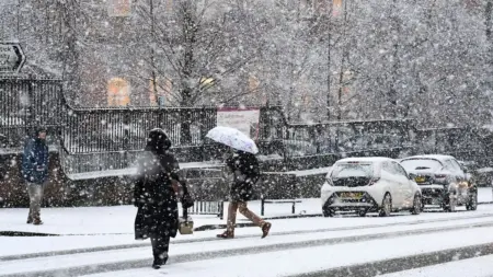 Sunday’s news briefing – ‘London-style’ buses promised, UK weather warnings as snow and ice on its way 