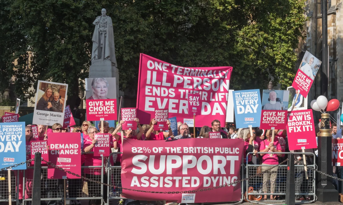 ‘Budget tax raid warning’ & ‘Assisted dying bill vote Friday’ - Paper Talk UK