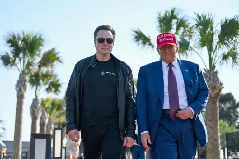 Musk launches SpaceX Starship rocket with Trump but it fails