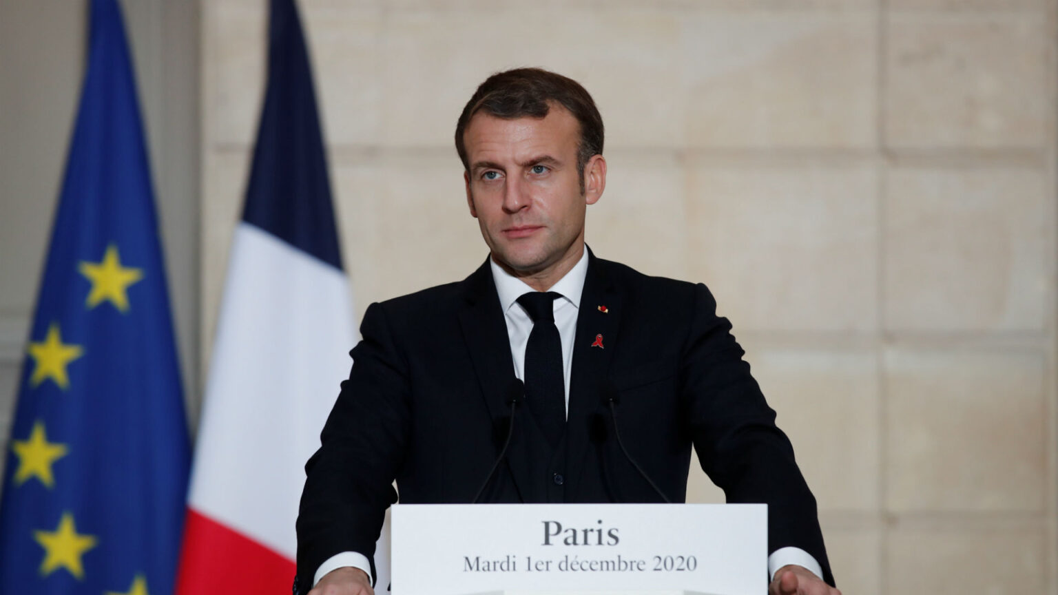 Macron to blame for political crisis