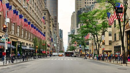 Everything You Need to Know About Fifth Avenue New York