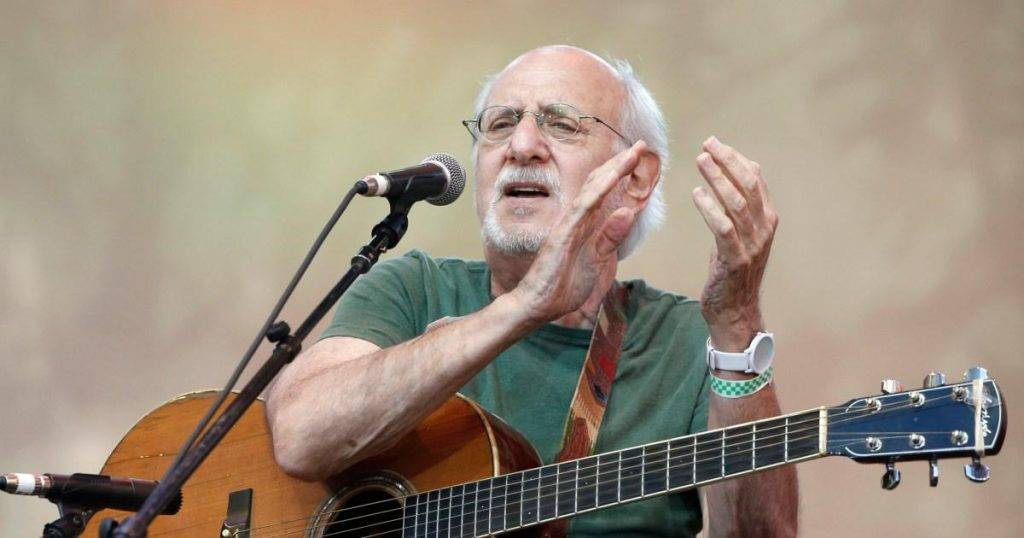 Peter Yarrow, co-writer of Puff the Magic Dragon, dies aged 86 Peter Yarrow, co-writer of Puff the Magic Dragon, dies aged 86