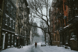 What is the weather like in Manhattan in the Winter?