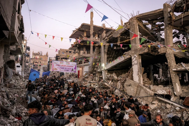 Gaza iftar as Israel has destroyed their homes