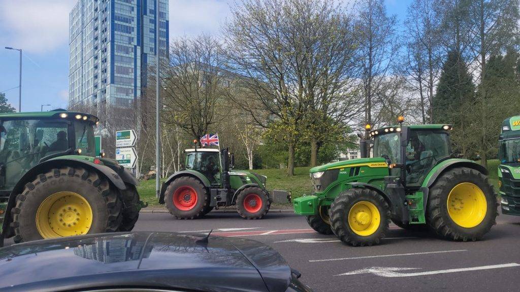 Farmers take to the streets of Hemel Hempstead Farmers take to the streets of Hemel Hempstead