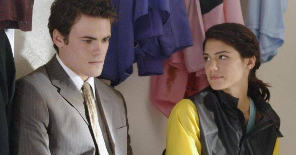 Amazon Prime fans have hours to binge ‘addictive’ drama from 20 years ago