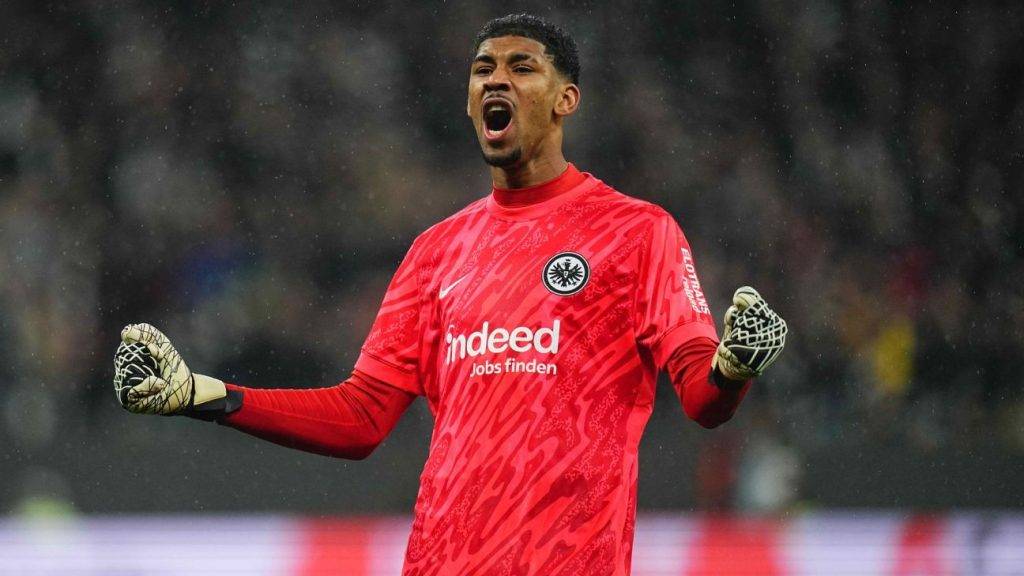 Transfer rumors, news: Man Utd to replace Onana with Santos