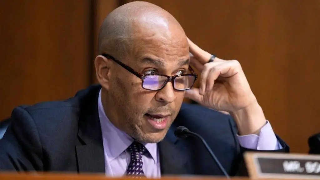 Who is Cory Booker The Democrat who broke record for longest Senate speech and why it’s not a filibuster