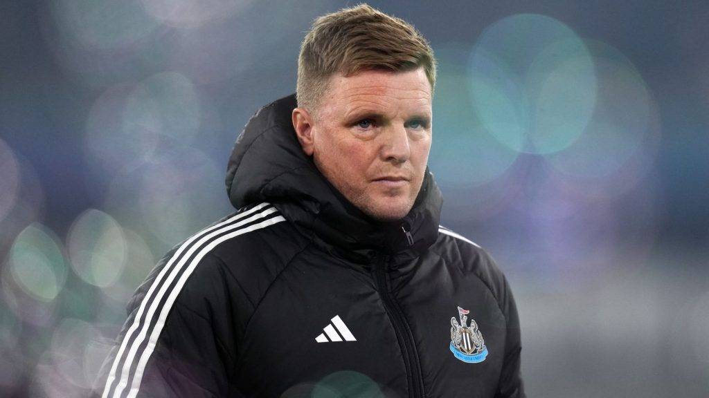 Newcastle boss Eddie Howe recovering from pneumonia in hospital Newcastle boss Eddie Howe recovering from pneumonia in hospital