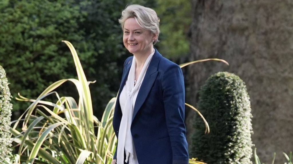 Home secretary denies ‘watering down’ grooming gangs response following backlash