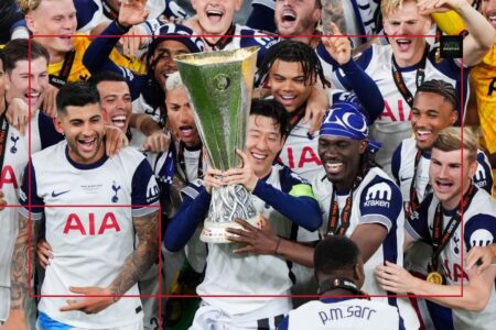 Spurs beat Manchester United 1-0 to win first silverware in 17 years