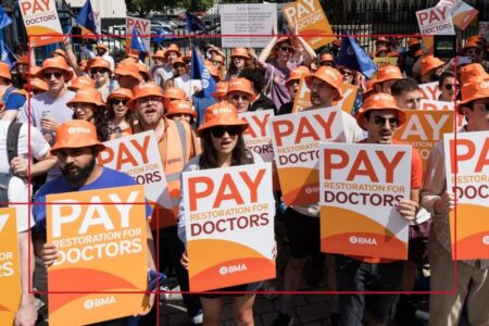 Teachers and doctors in England given 4% pay rise