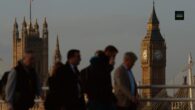 UK jobs market shows signs of further weakness