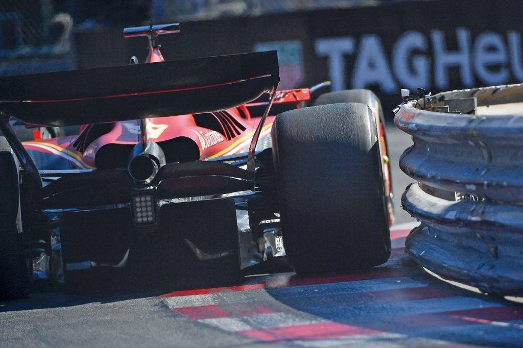 Ferrari fined for breaking tyre rules in F1 I