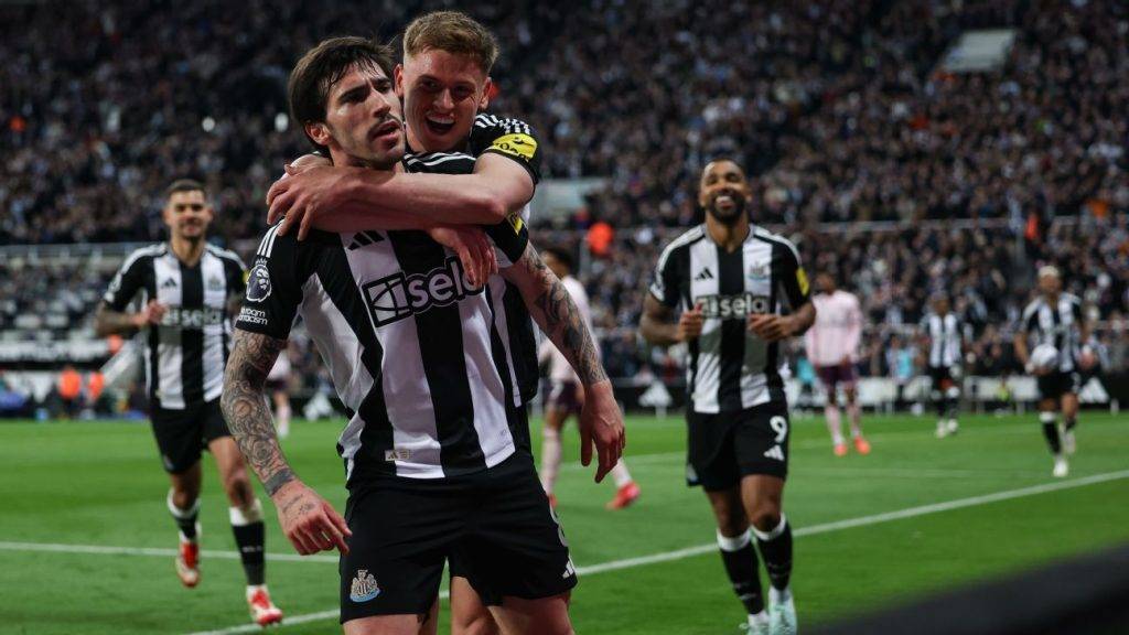 Transfer rumors news Man United City battle for Tonali