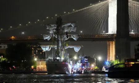 Mexican Navy ship crashes into Brooklyn Bridge
