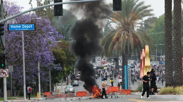 🇺🇸 Los Angeles Protests Escalate as Tensions Mount Over Immigration Crackdown