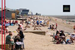 UK Heatwave Hits 32°C Amid Wildfire Surge and Health Warnings