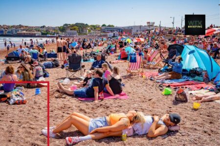 UK Heatwave: Temperatures Soar Past 30°C as Health Alert Warnings Issued