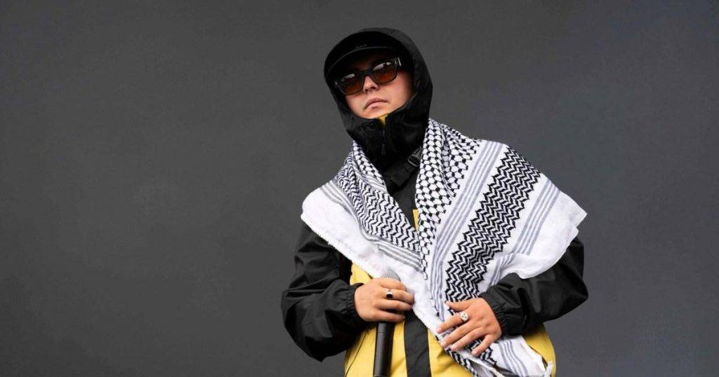 Kneecap lead 45,000-strong crowd in anti-Keir Starmer chants at Finsbury Park gig