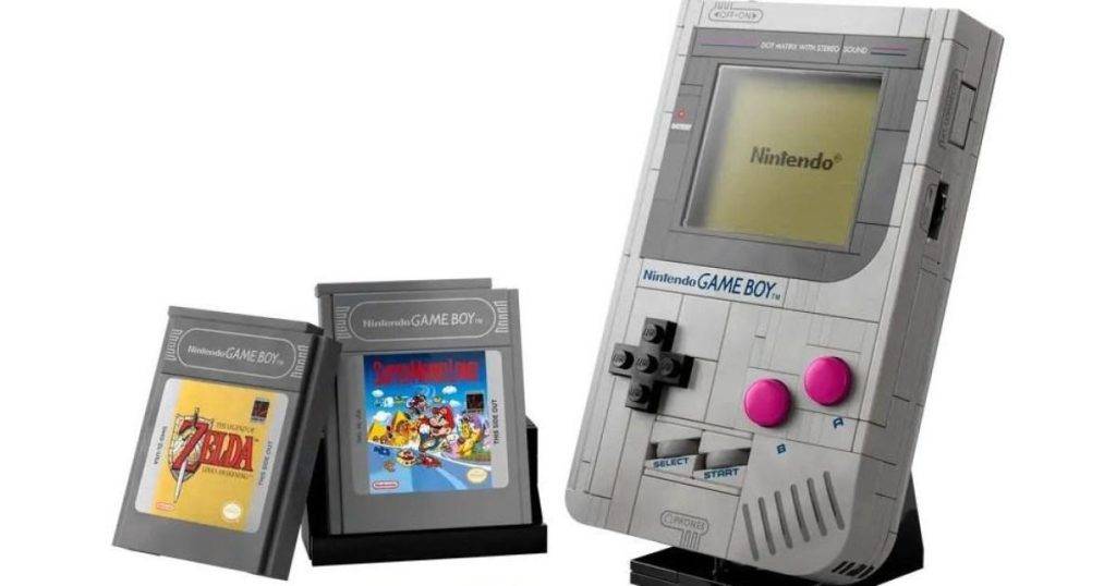 Lego Game Boy is so accurate even the advert is the same