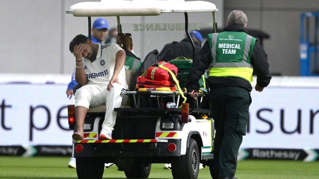 Pant retires hurt after inside-edging a reverse sweep onto his right foot