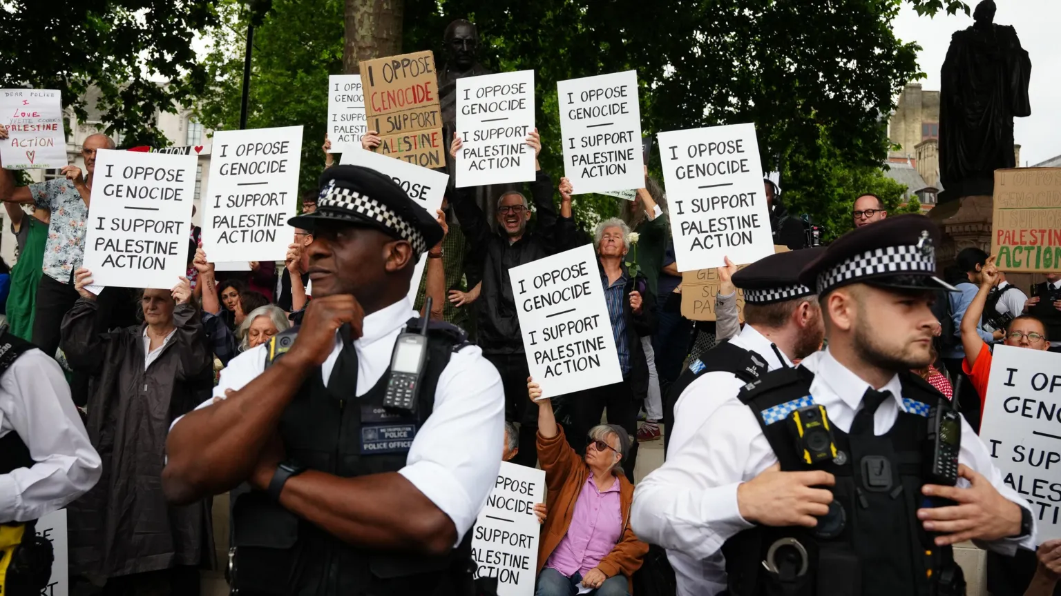 70's style policing again brute force employed by the Met Police