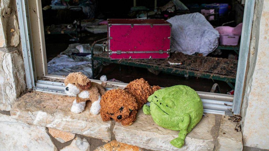 Generations of Texas elite in mourning over Camp Mystic tragedy