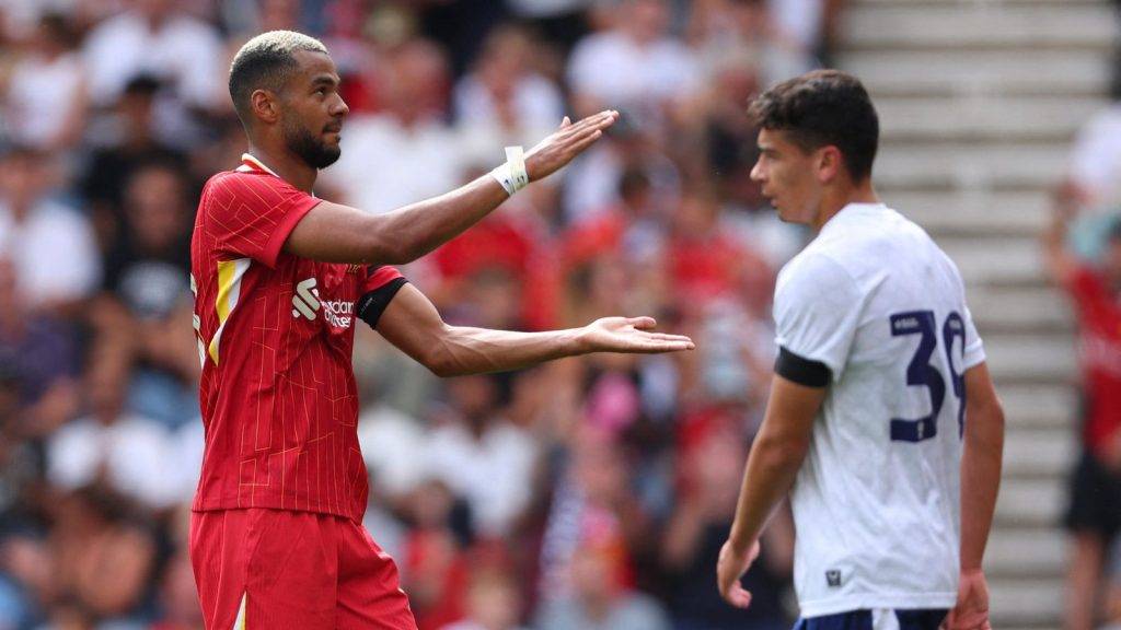 Liverpool strikers copy Jota’s ‘crocodile celebration’ after scoring in first game since his death