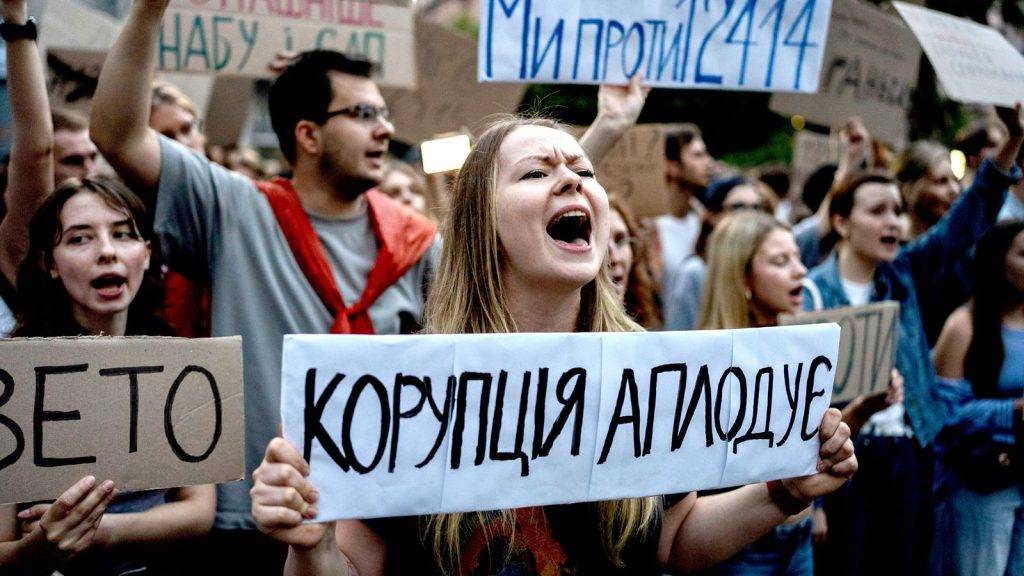 Demonstrations in Ukraine over controversial bill threatening anti-corruption bodies Demonstrations in Ukraine over controversial bill threatening anti-corruption bodies