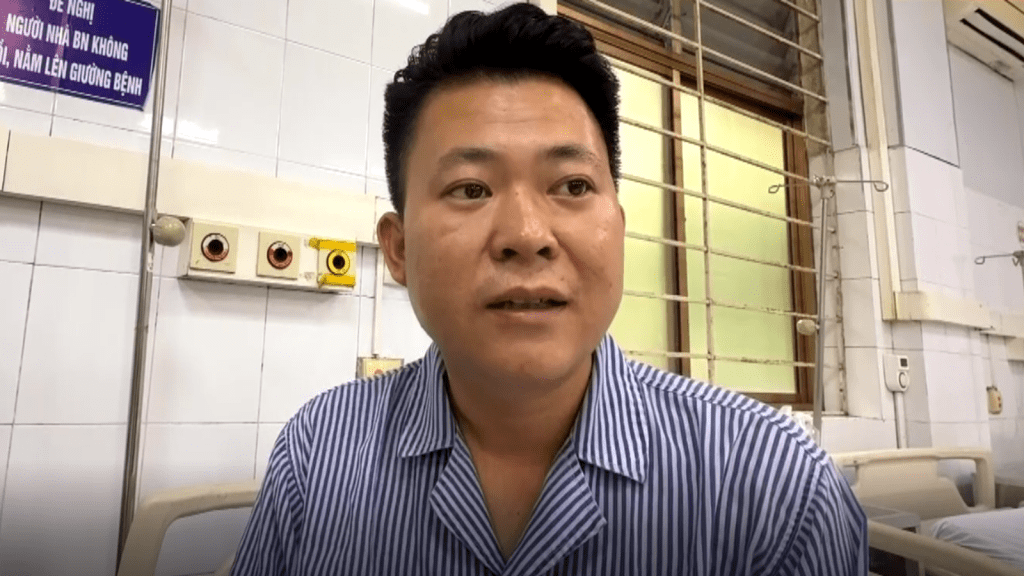 Man tells of escape from capsized Ha Long Bay tourist boat